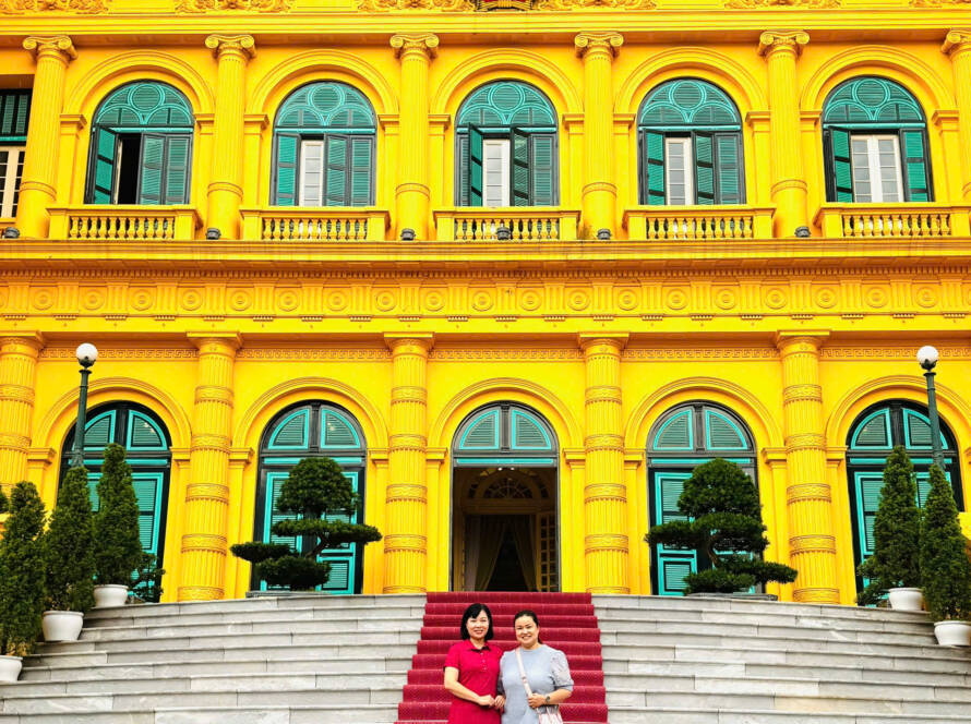 Z6984096828221 d870da548f0b1a7c30eb6303982eab51